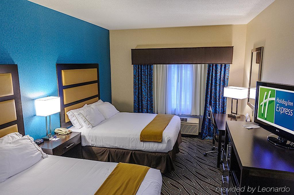 Holiday Inn Express - Ludlow - Chicopee Area By Ihg Экстерьер фото